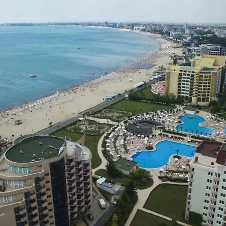 Amadeus Xv 39 Sunny Centrum * Σάνι Μπιτς